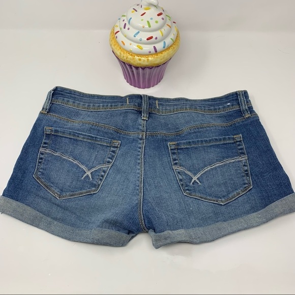Bullhead Denim Roll Up Shorts - Picture 1 of 5